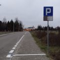 Nowe miejsca postojowe w rejonie szkoły w Józefosławiu.