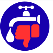 Kran z kroplą wody i ręka z kciukiem w dół na niebieskim tle